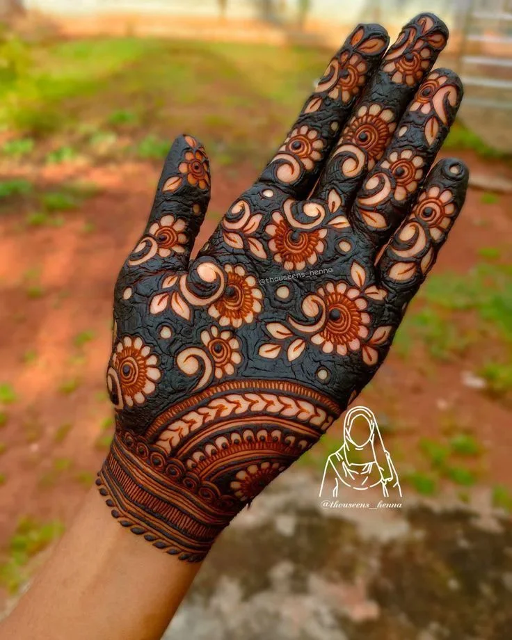 Minimalist Mehendi