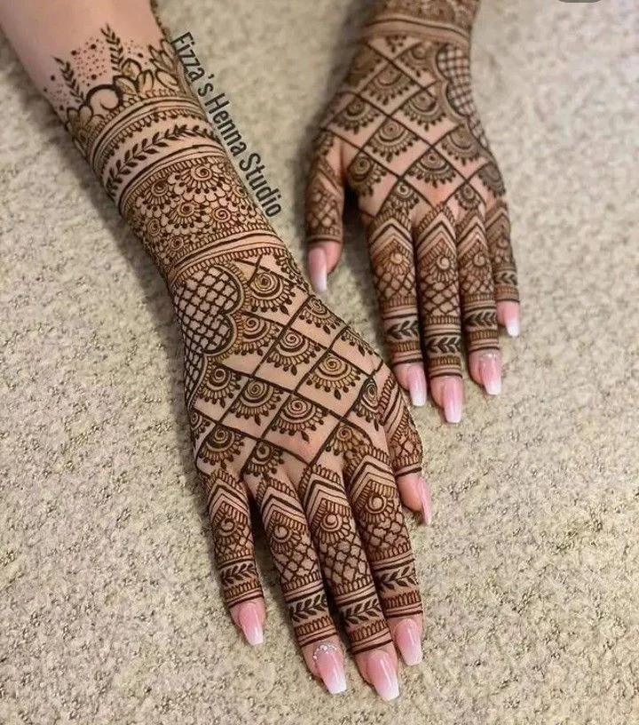 Circular Mandala Mehendi