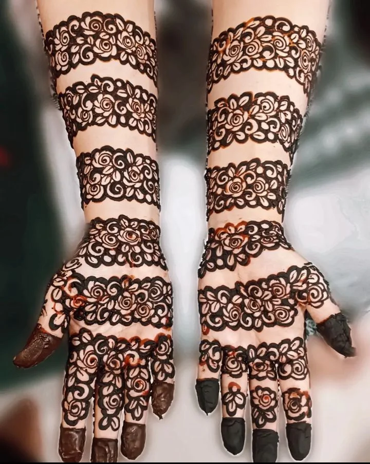 Bracelet Chain Mehendi