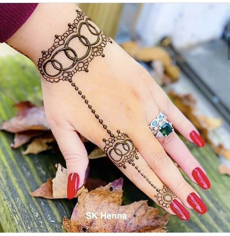 Leafy Mandala Mehendi